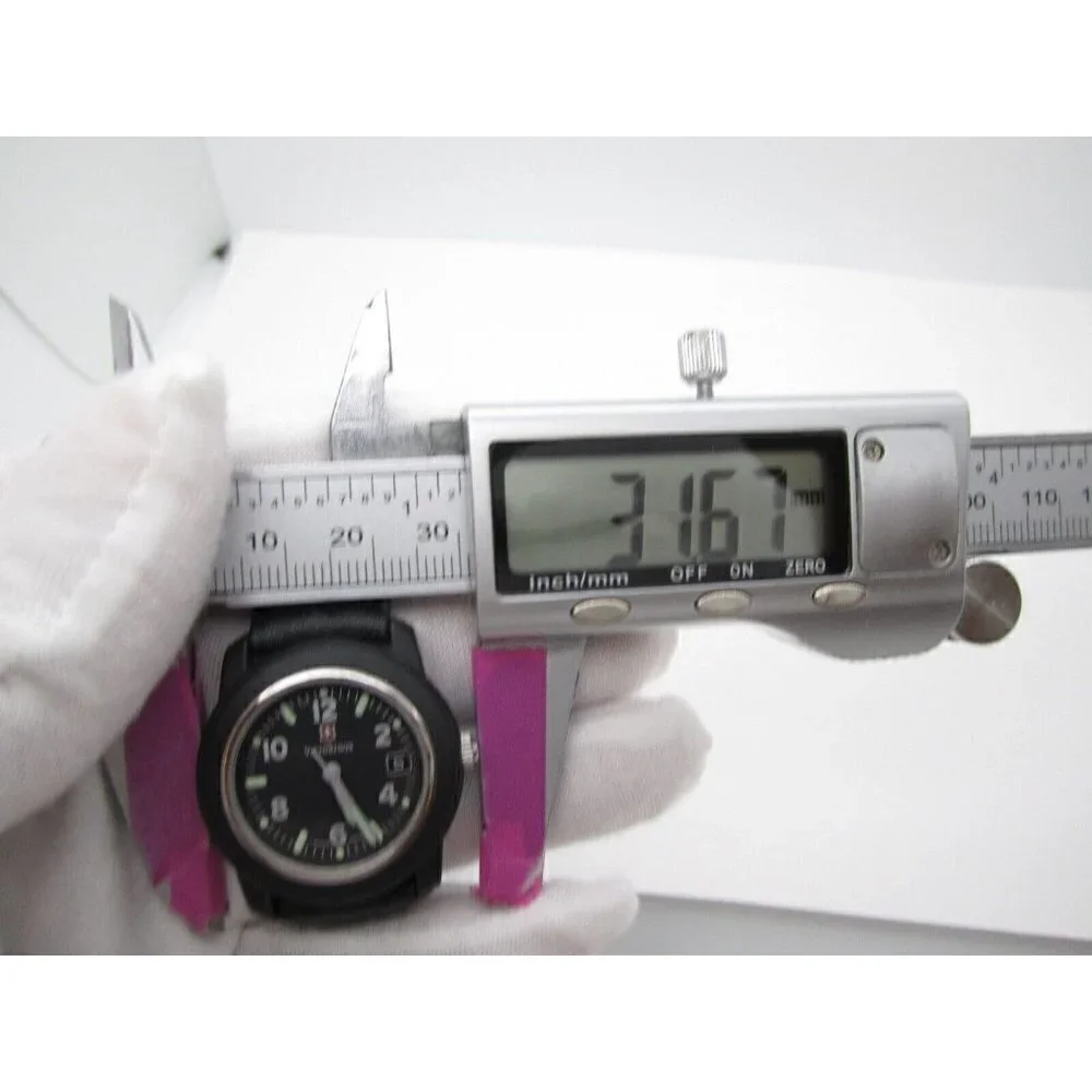 Women Victorinox Swiss Quartz WR Analog 31mm Dial Causal Round Watch (F870)